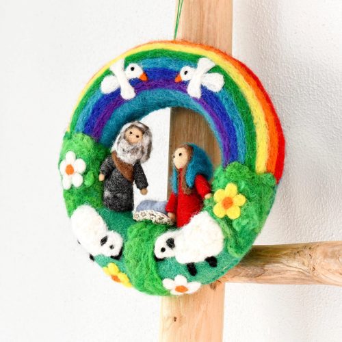 FeltChristmasRainbowNativityWreath4