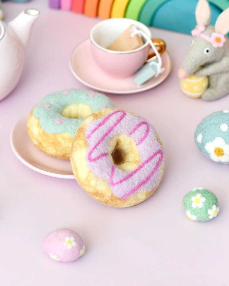 FeltDonutwithPastelFrostingandPinkDrizzle2