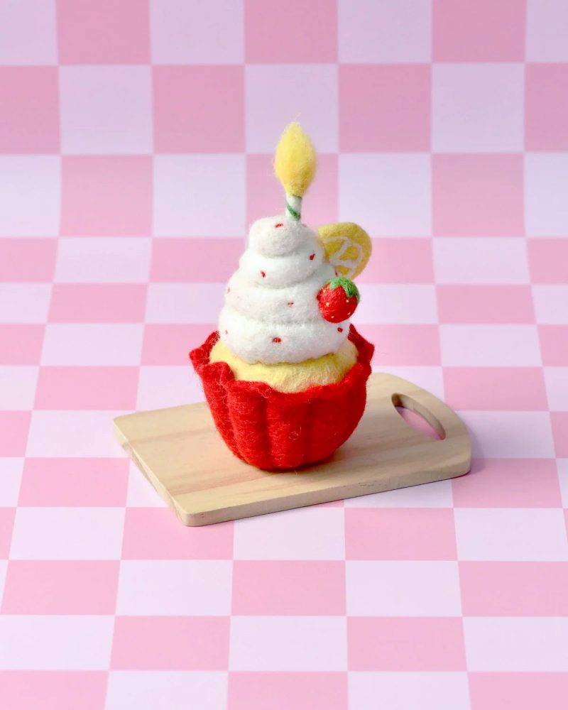 FeltGiantStrawberryCupcakewithCandle