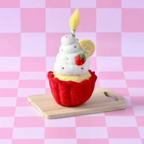 FeltGiantStrawberryCupcakewithCandle4