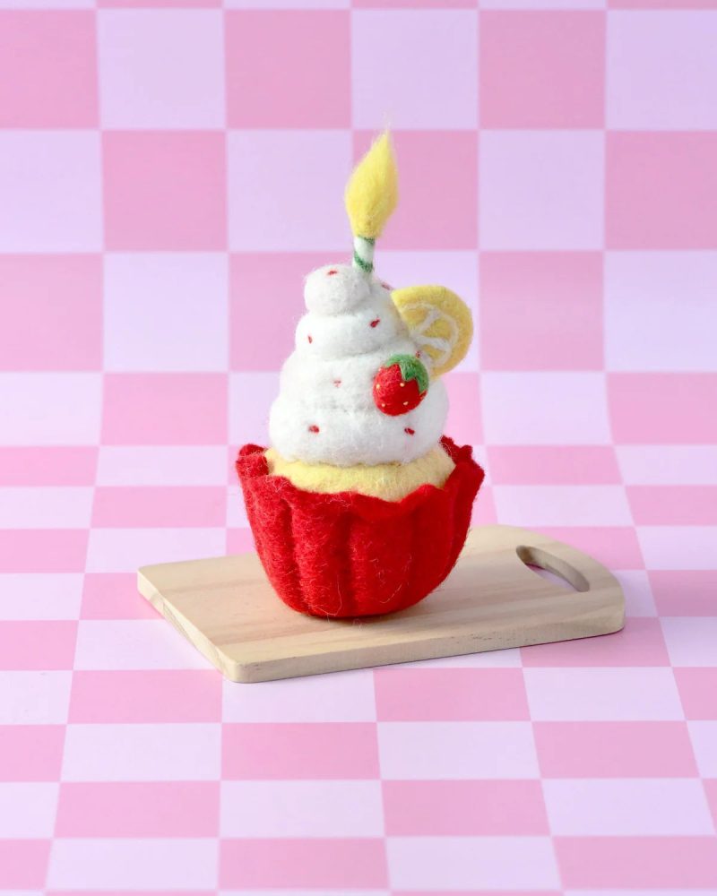 FeltGiantStrawberryCupcakewithCandle4