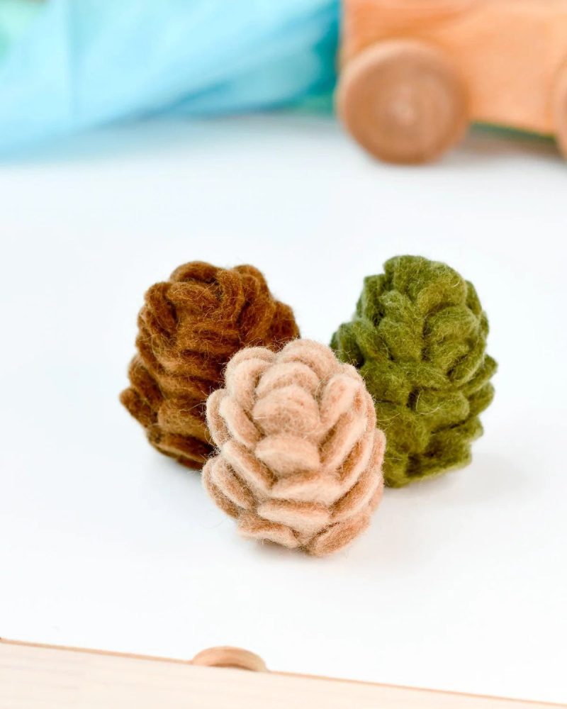 FeltPinecones Setof33