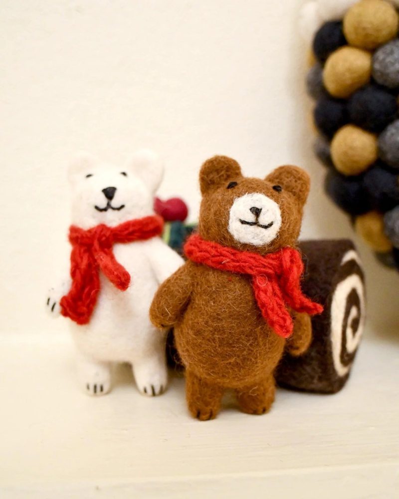 FeltPolarBearwithRedScarfToy3