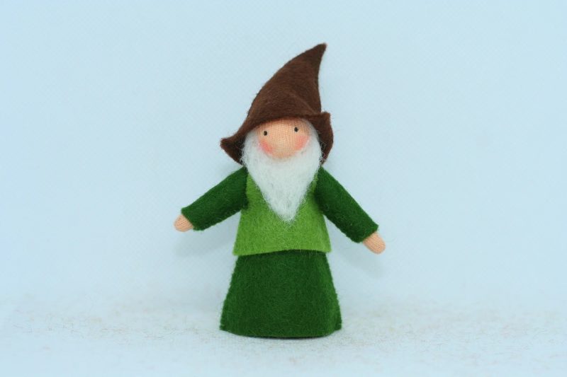 ForestGnomeFriend BrownHat FairSkinTone2