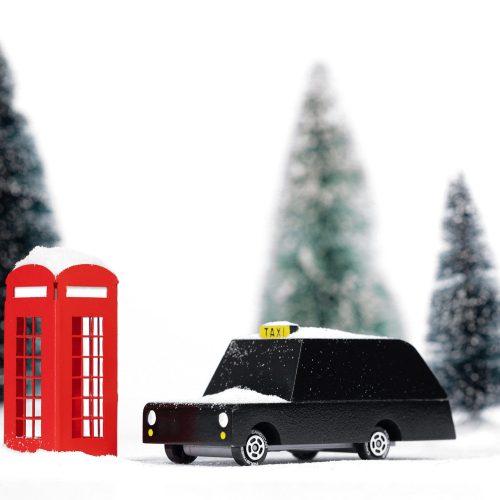 LondonTaxi Phonebooth snow