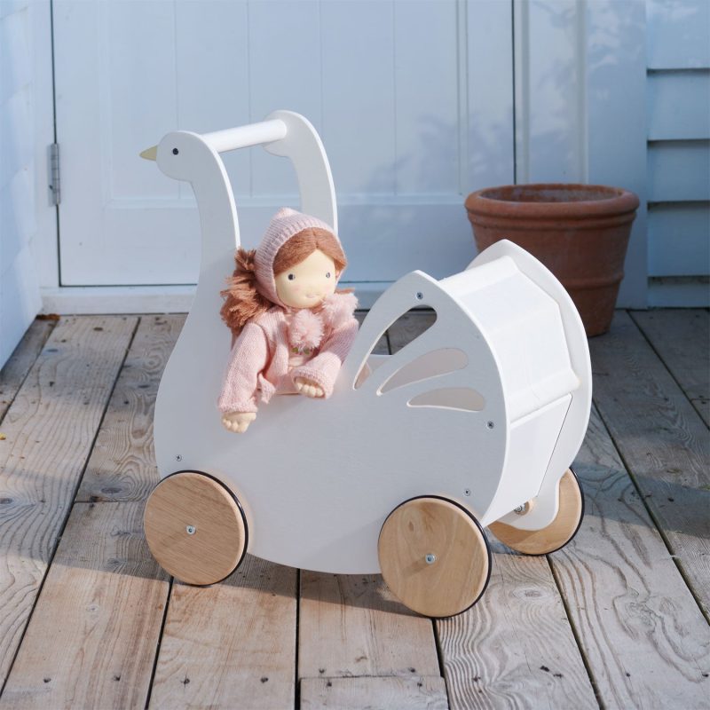 TL8105 sweet swan pram 13