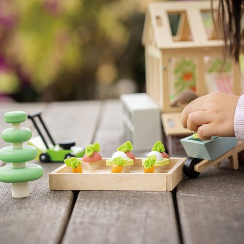 TL8371 greenhouse and garden set 10