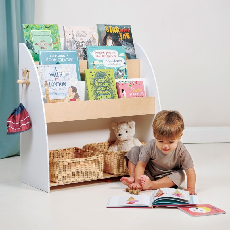 TL8822 forest book case 8