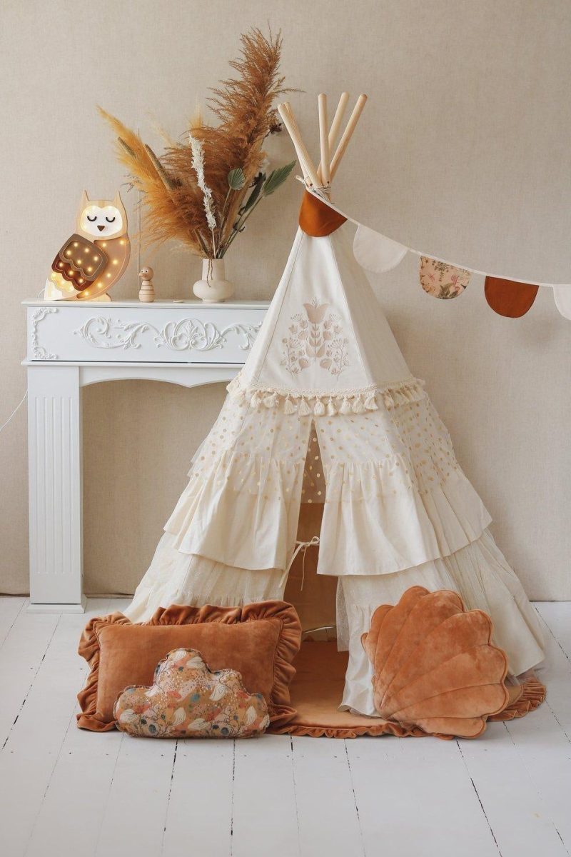 boho teepee tent with frills and embroidery 691382