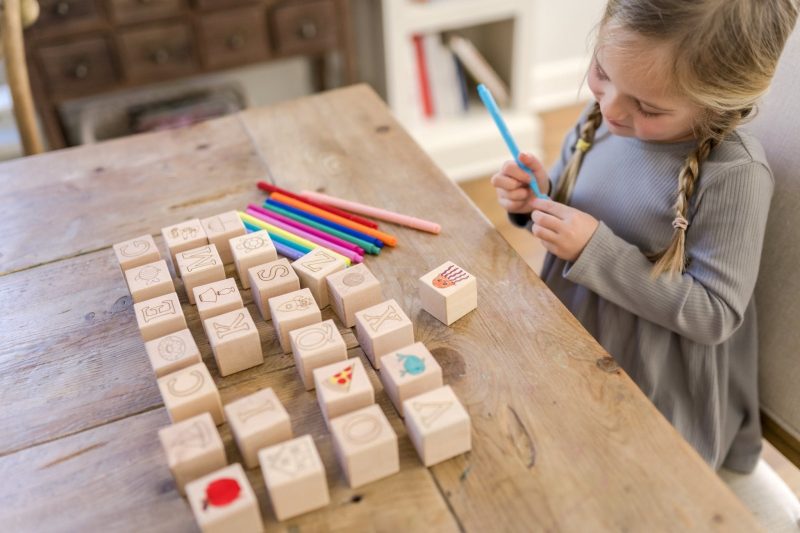 color your own abc block set by bannor toys 322805