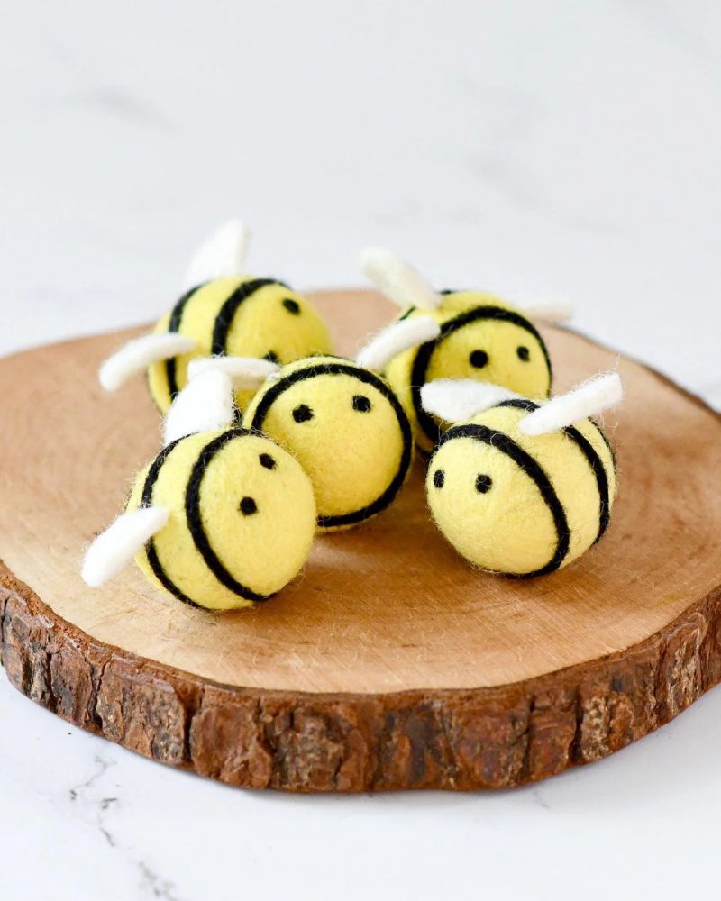 felt bees loose parts play