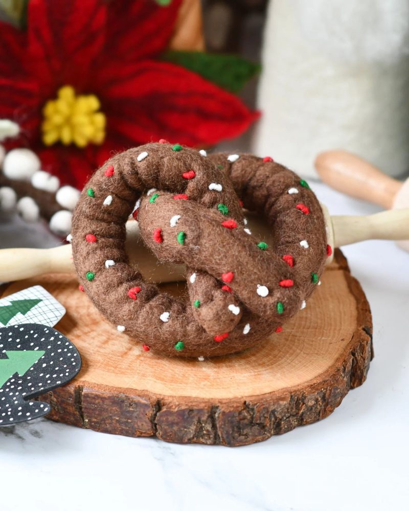 felt christmas chocolate pretzel 3