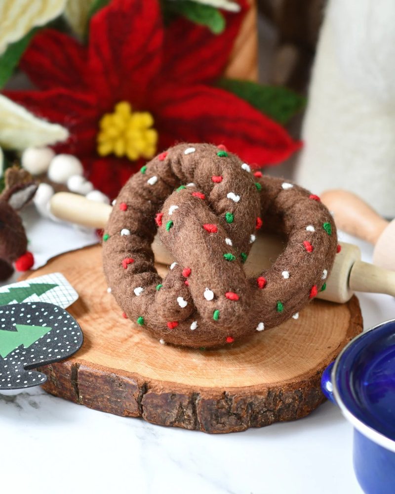 felt christmas chocolate pretzel