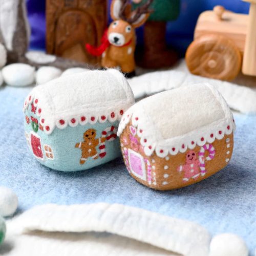 felt gingerbread house 7 1 bd2b6caa 620f 4344 8aa4 003378fbaede