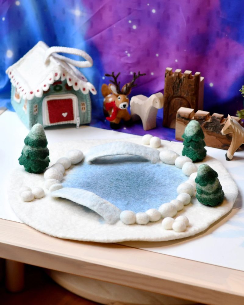 felt round snowscape playmat 8