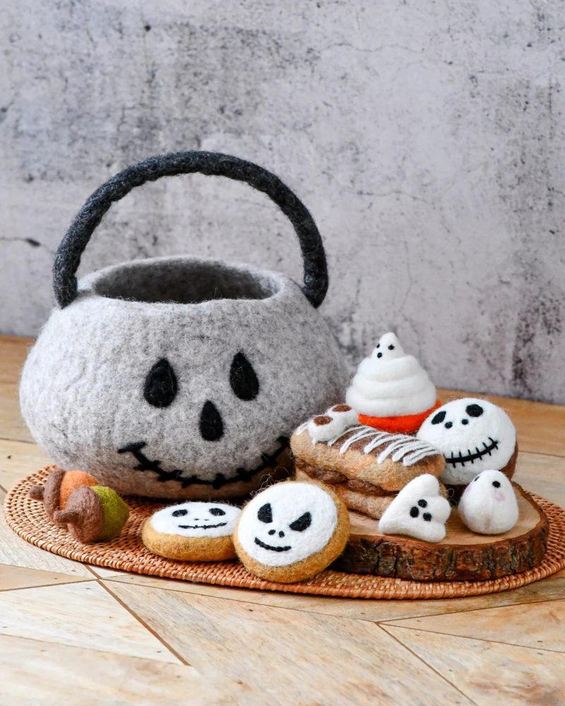 felt spooky ghost grazing set 4