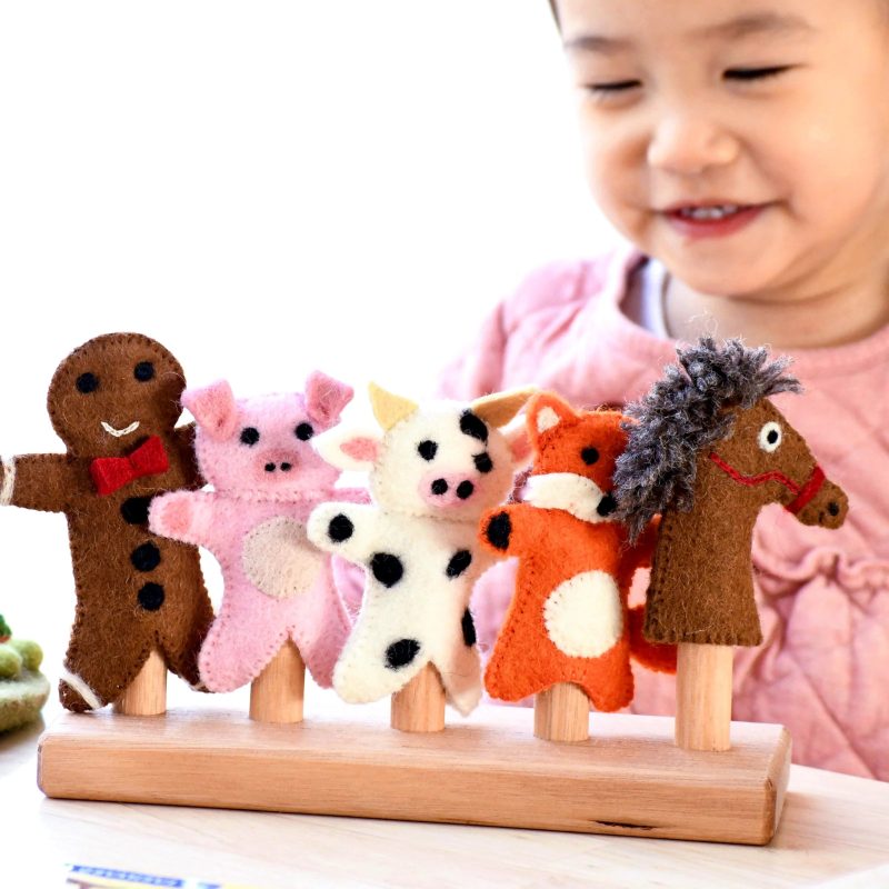 gingerbread man finger puppets 4