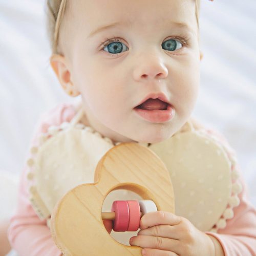 heart baby rattle 682974