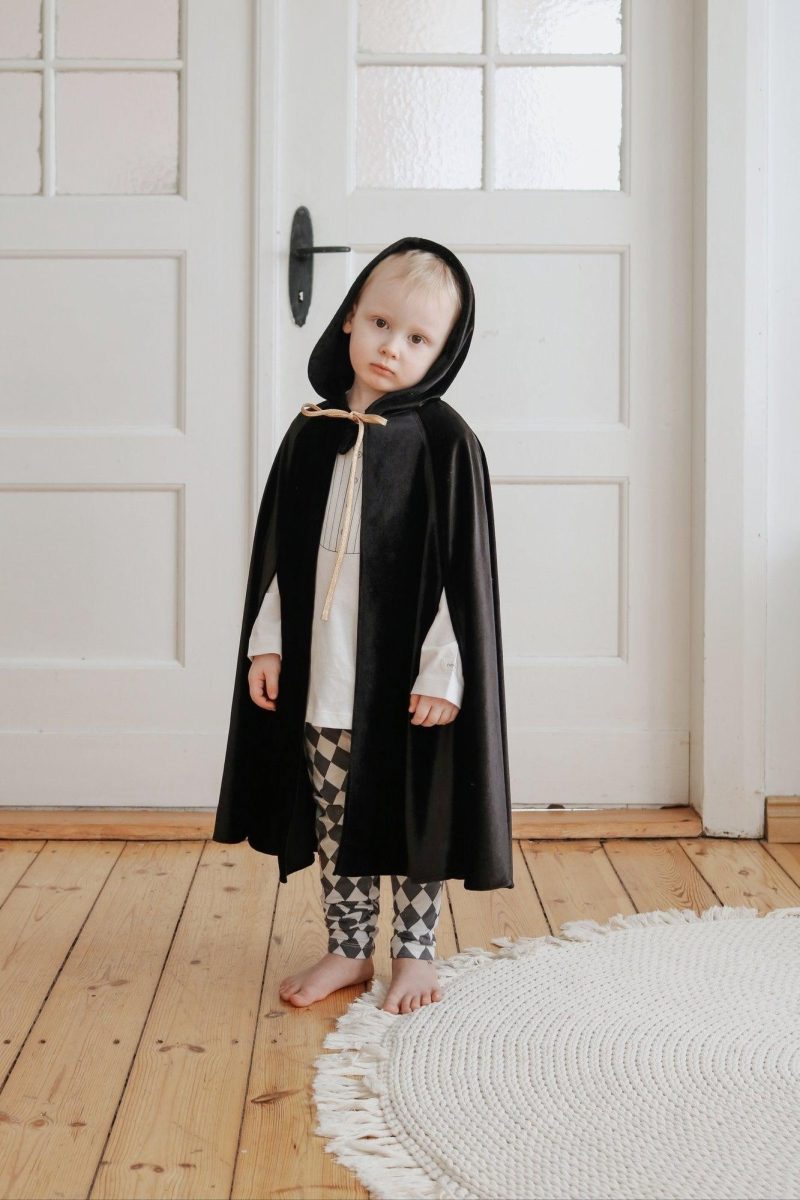 little black riding hood magic cape 128797