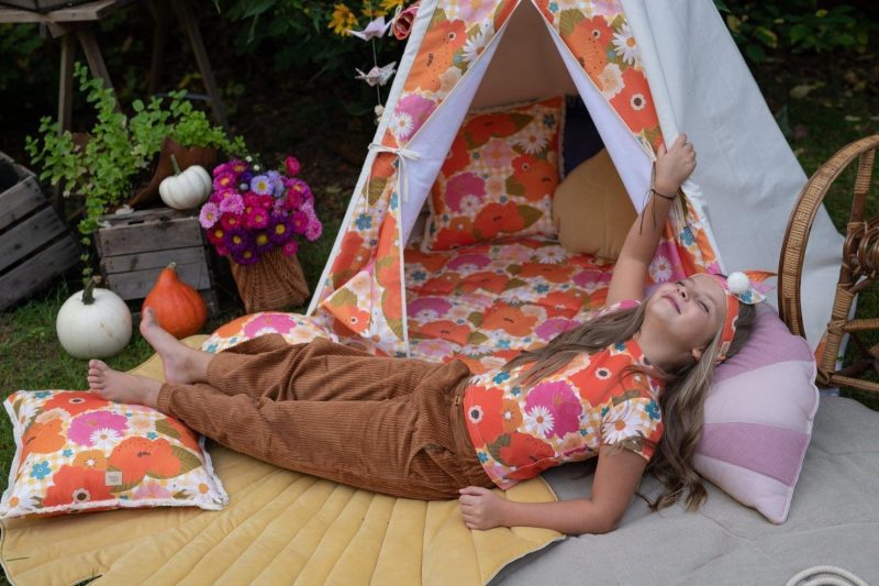 picnic with the flowers teepee and mat set 963219