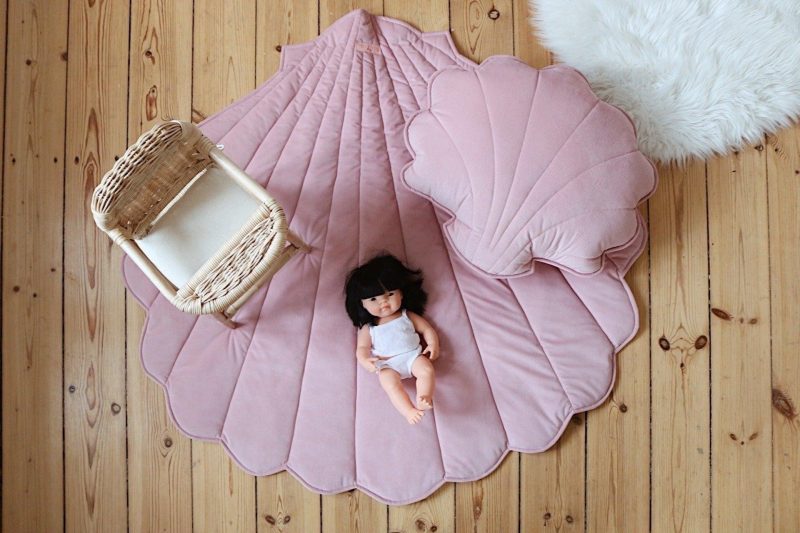 soft pink velvet shell cushion 986337