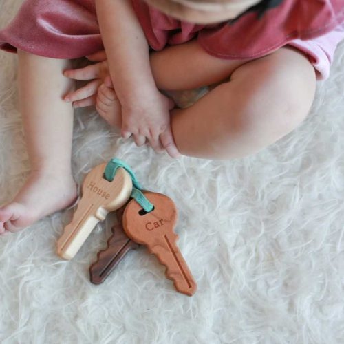 wooden toy keys 587561